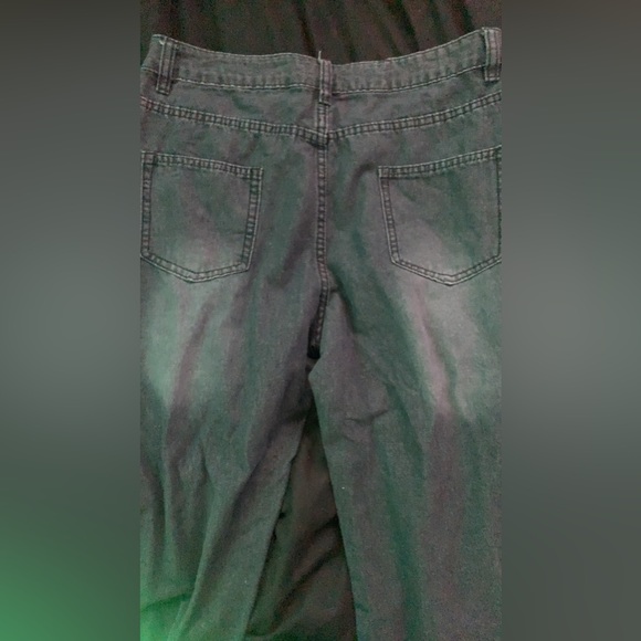 Barely worn only worn twice doesn’t fit me anymore - Picture 3 of 3